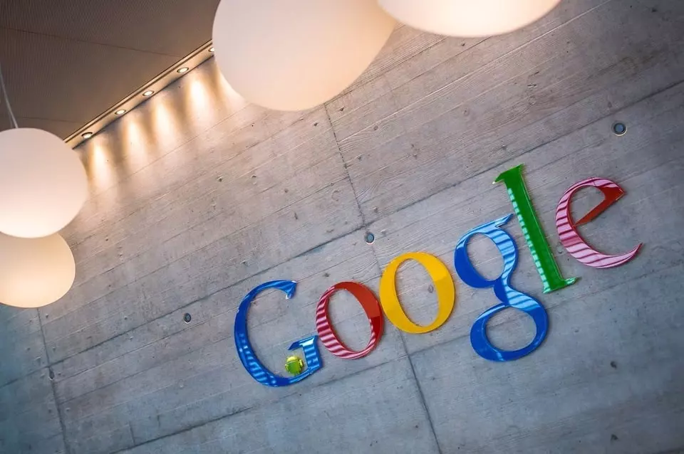 Google enfrenta ação judicial por alegada discriminação e abuso de domínio por interromper a publicidade da Lottoland na África do Sul